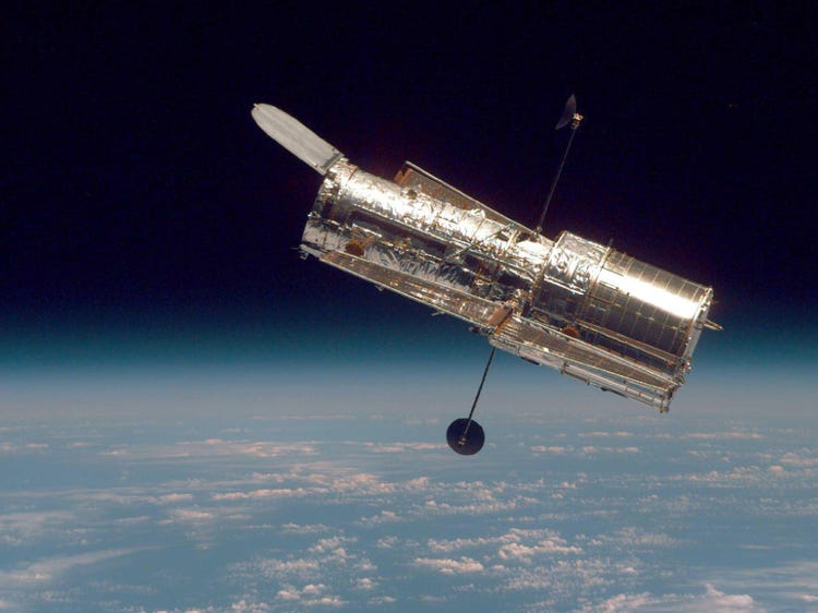 Hubble Telescope Out Of Dark After Team Fixes Glitch Successfully; Begins Science Observations