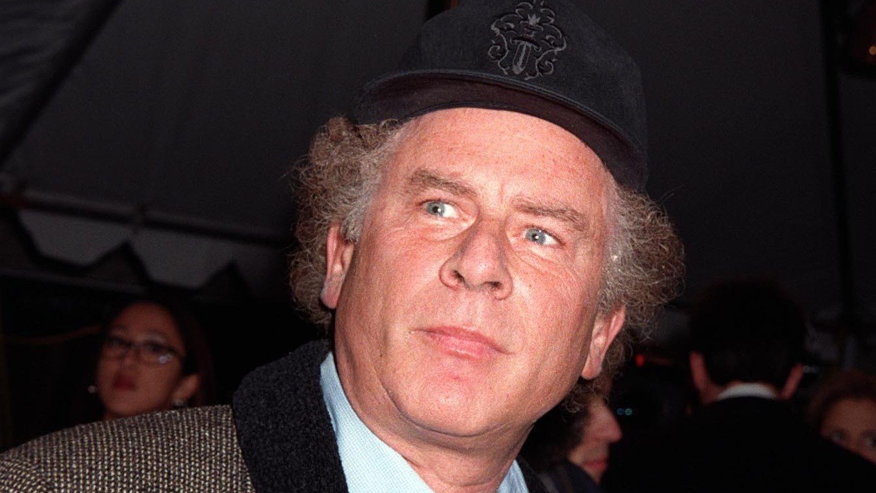 Pop star ART GARFUNKEL at the world premiere of Jack Nicholson's new movie, 