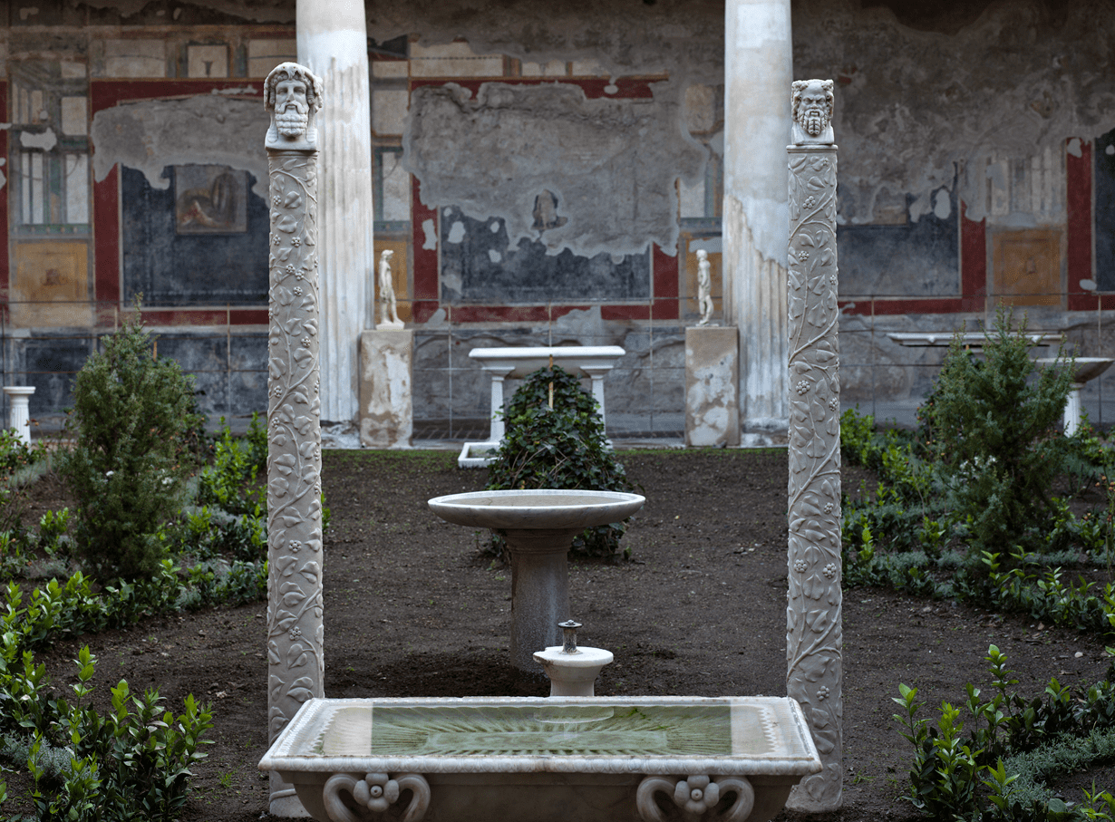 Garden in the Pompeii villa restored.