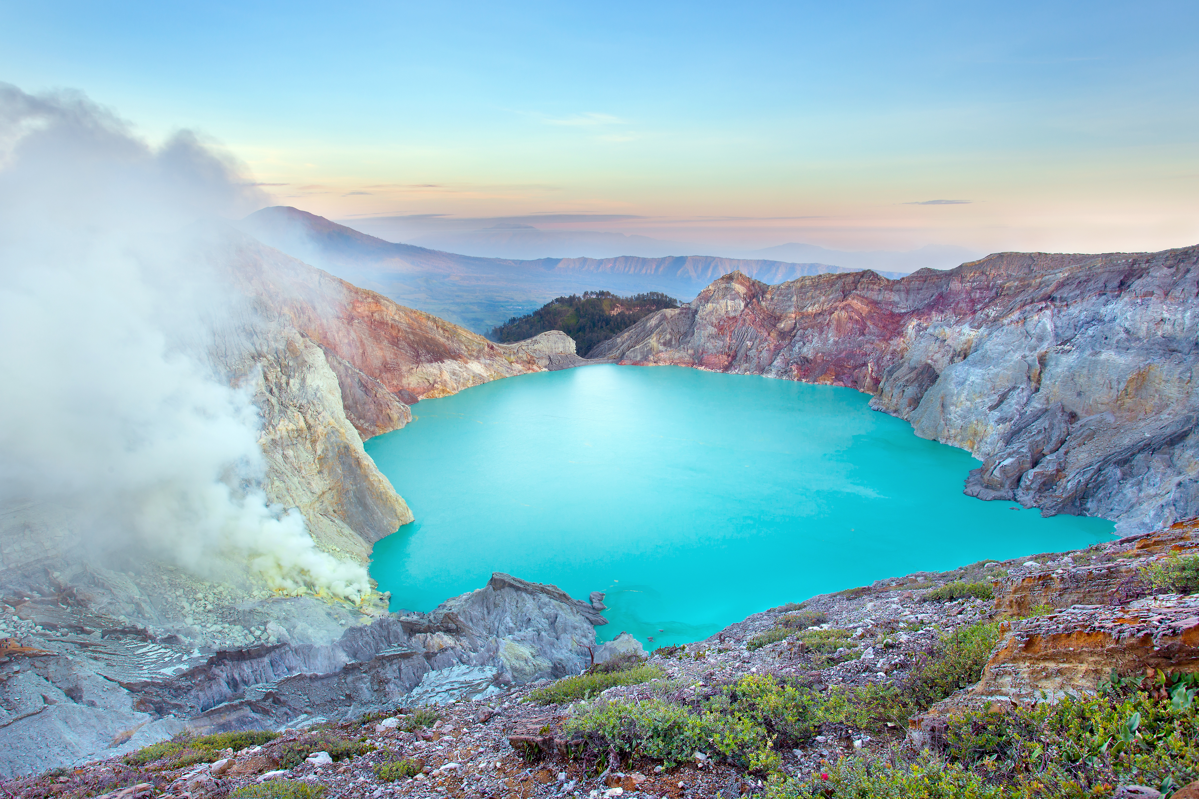 Sunrise at Kawah Ijen, panoramic view, Indonesia