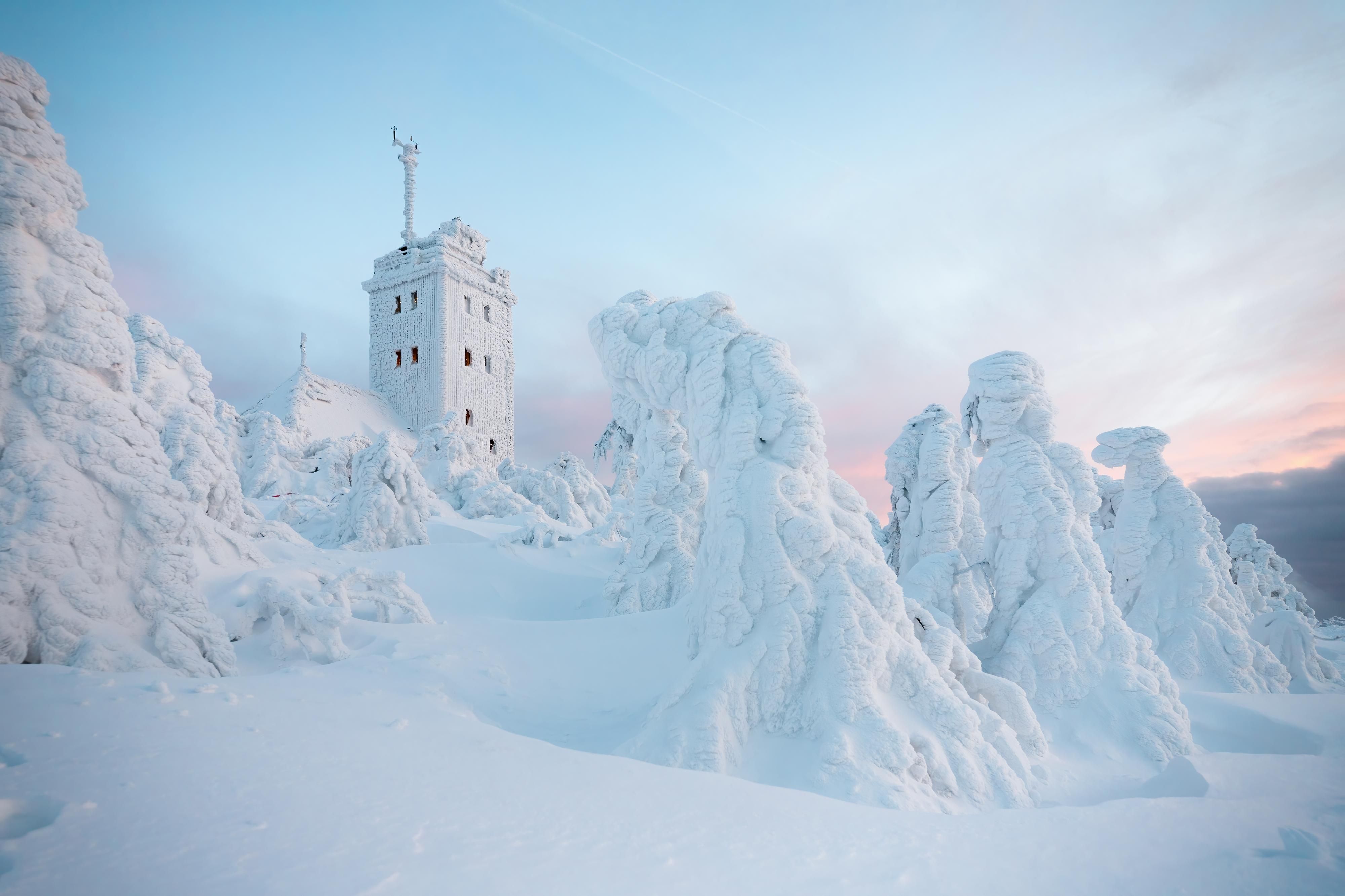 snowy scene showing Fichtelberg weather station