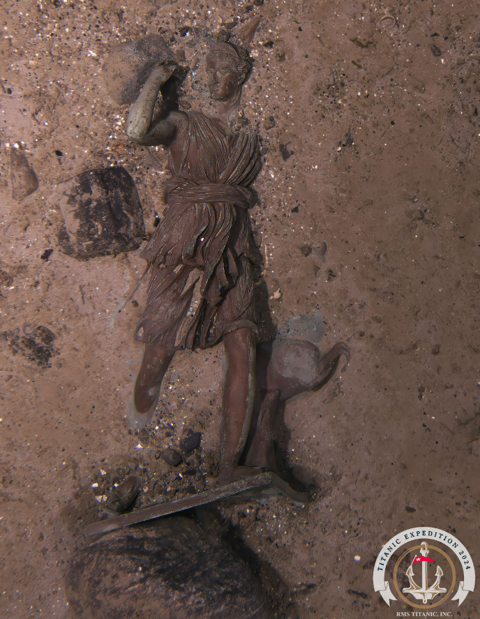 The recent expedition to the Titanic's shipwreck captured the sight of the bronze statue “Diana of Versailles