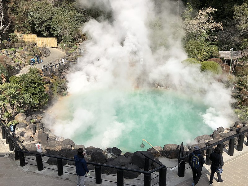 Umi Jigoku, a blue pool surrounded by steam