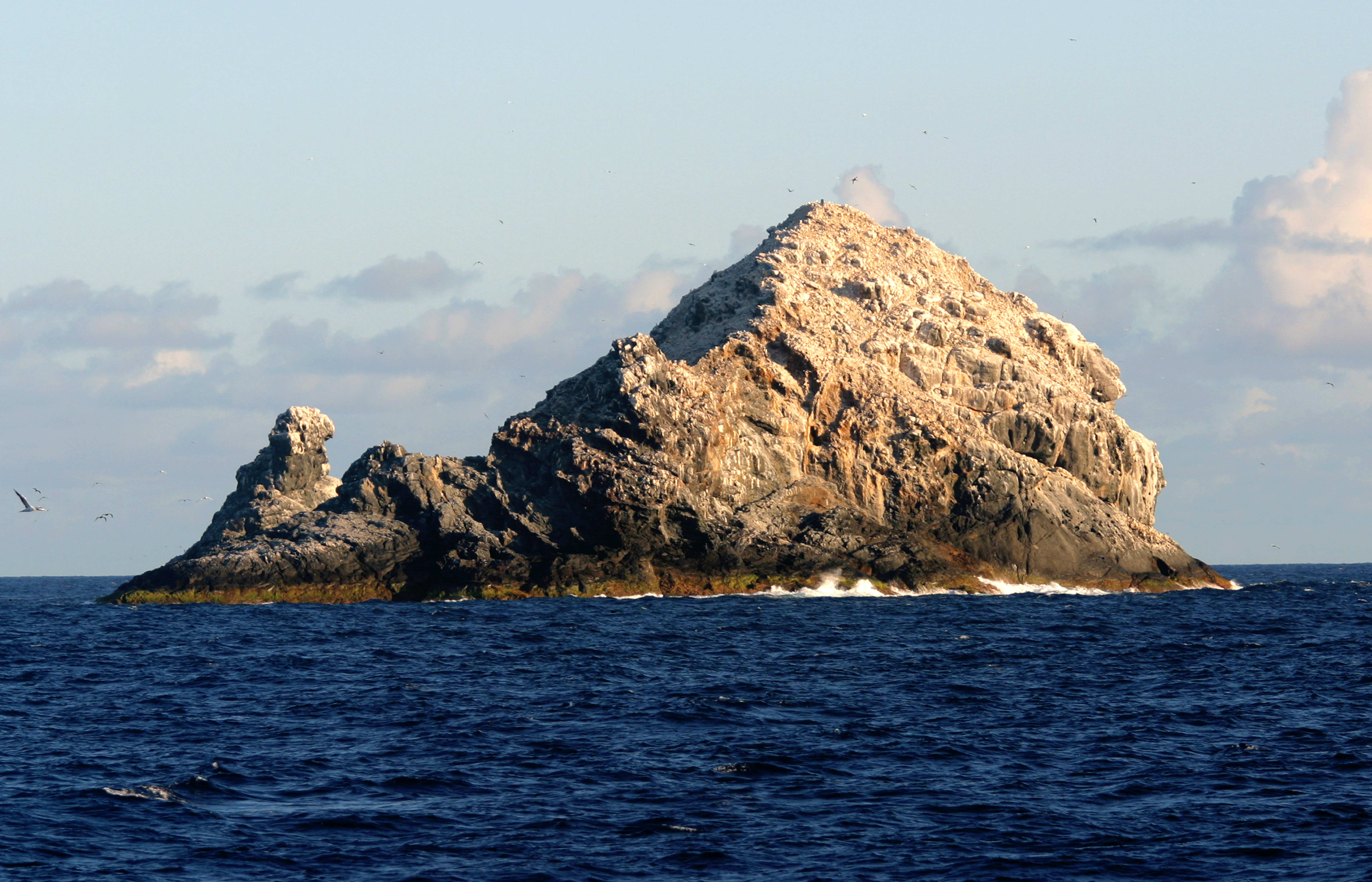 Gardner Pinnacles, Northwestern Hawaiian Islands Gardner Pinnacles, Northwestern Hawaiian Islands