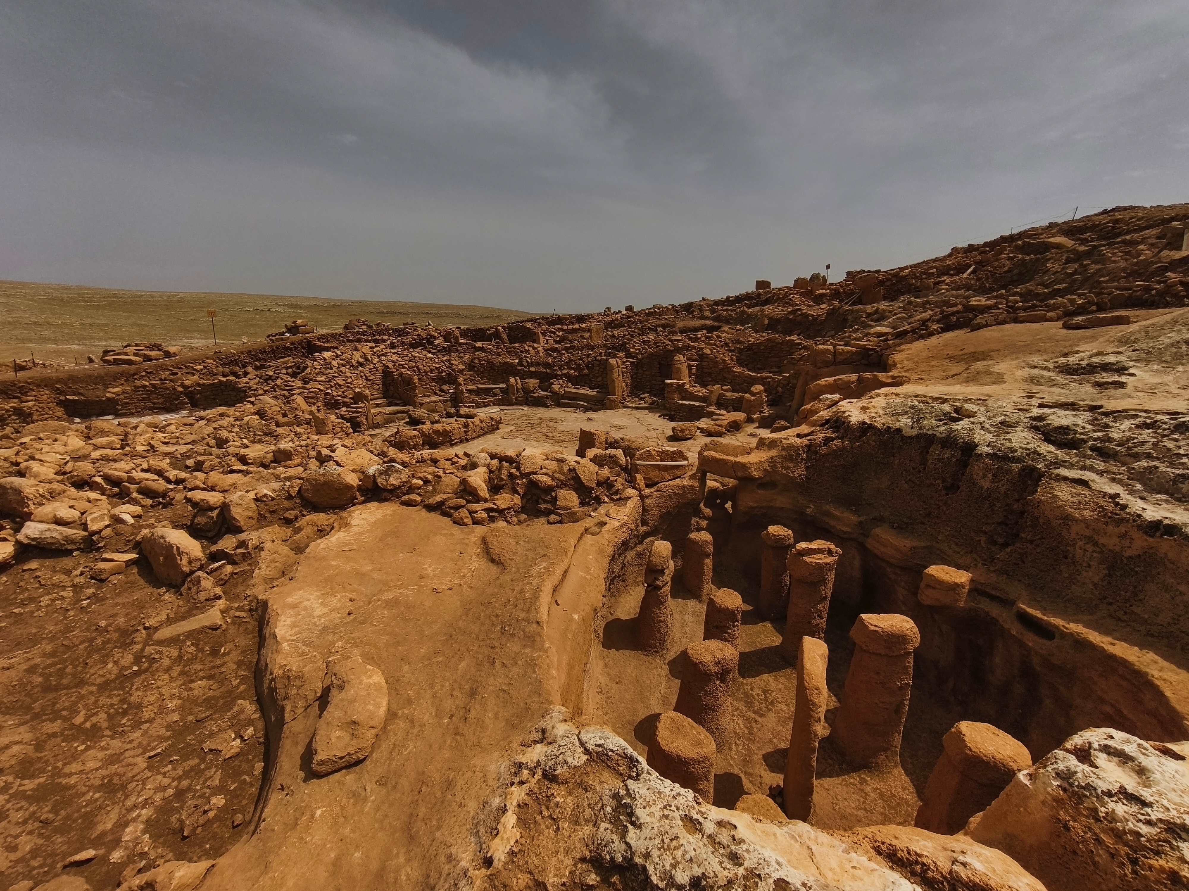 Karahan Tepe in all its semi-excavated glory. Karahan Tepe in all its semi-excavated glory.